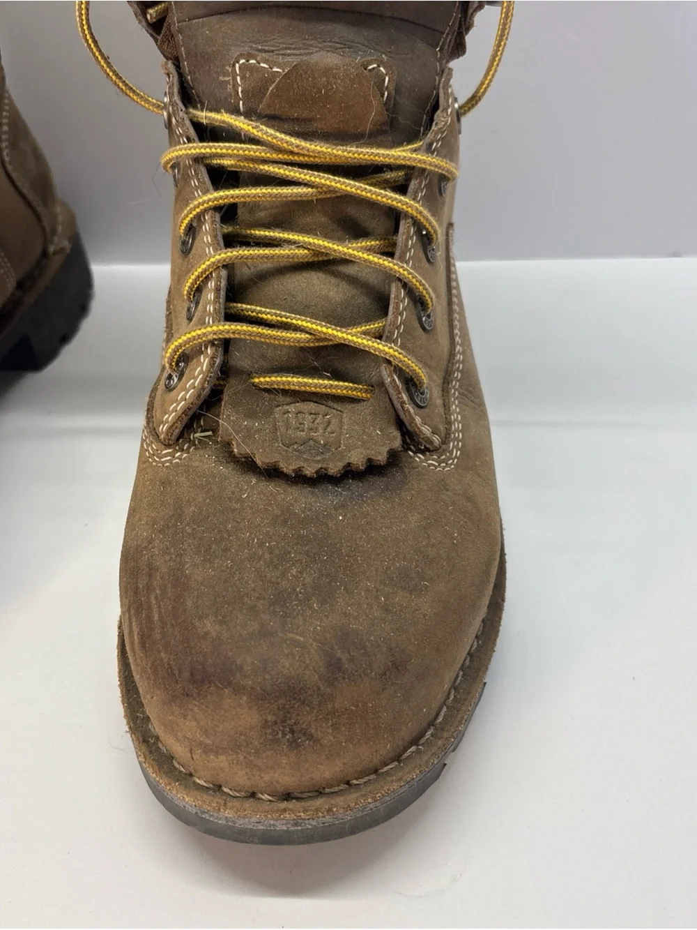 Danner Gritstone men’s 8” size 9 Brown Suede Work Boot with Vibram ASTM F2892-11